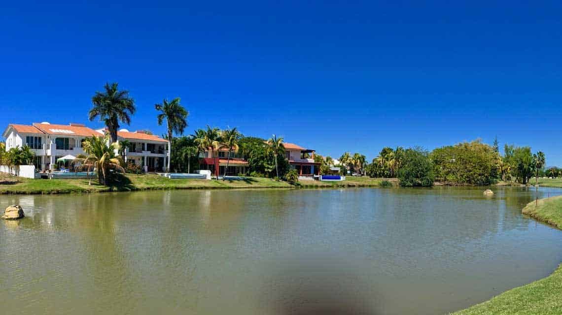 Nuevo Vallarta golf condos