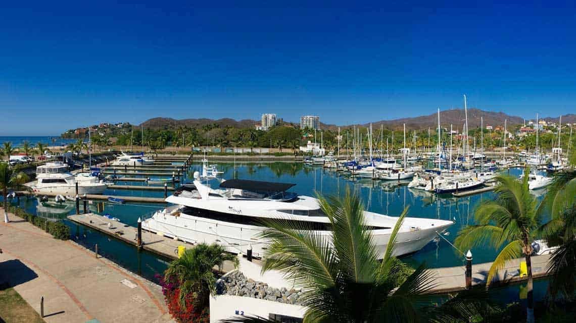 La Cruz Marina real estate